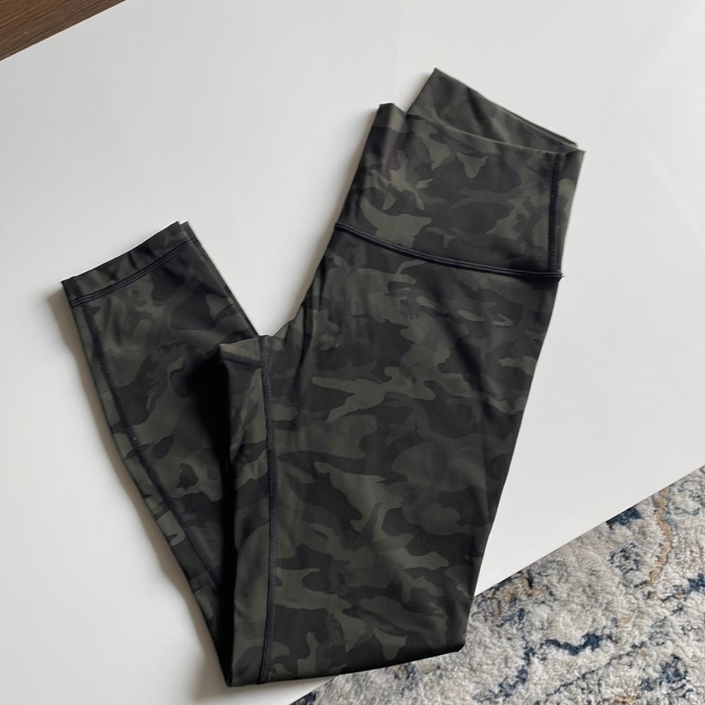 Lululemon leggings size 6